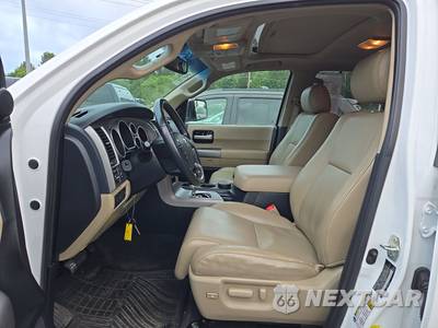 2013 Toyota Sequoia Limited - zdjęcie 7 z 19 - miniatura