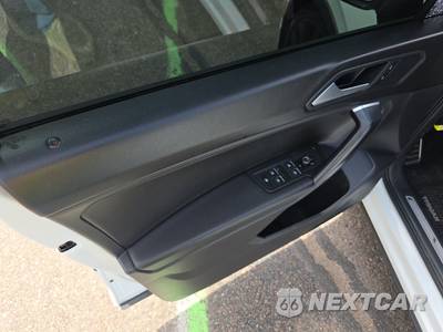 2021 Volkswagen Tiguan SE R-Line Black - zdjęcie 9 z 32 - miniatura