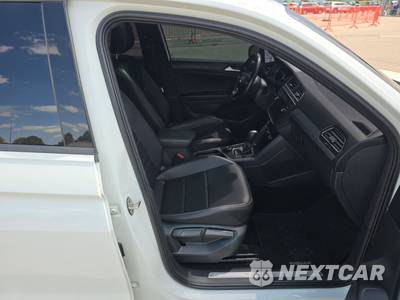 2021 Volkswagen Tiguan SE R-Line Black - zdjęcie 8 z 32 - miniatura