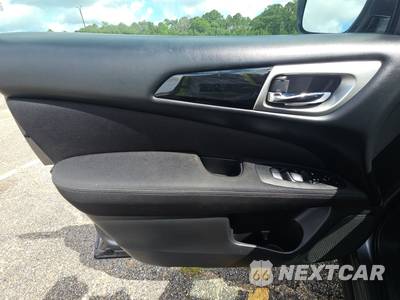 2017 Nissan Pathfinder SV - zdjęcie 9 z 27 - miniatura