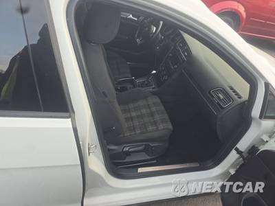 2019 Volkswagen Golf GTI S Hatchback - zdjęcie 8 z 33 - miniatura