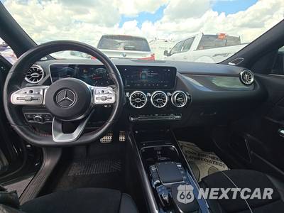 2021 Mercedes-Benz AMG GLA 35 4MATIC - zdjęcie 11 z 39 - miniatura