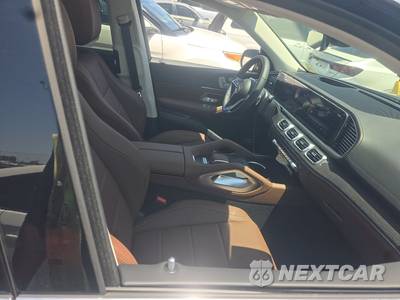 2026 Mercedes-Benz GLS 450 4MATIC - zdjęcie 8 z 21 - miniatura