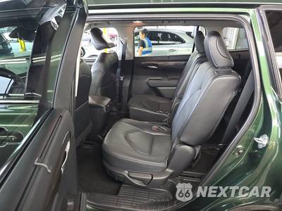 2023 Toyota Highlander Platinum - zdjęcie 13 z 41 - miniatura