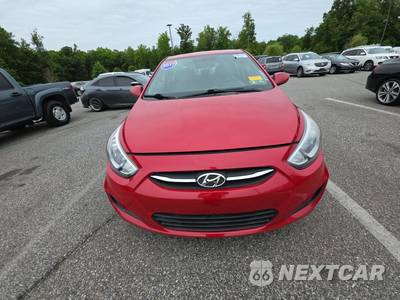 2017 Hyundai Accent SE Sedan - zdjęcie 2 z 17 - miniatura