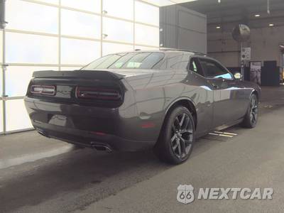 2022 Dodge Challenger SXT - zdjęcie 4 z 38 - miniatura