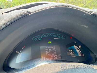 2014 Nissan LEAF S - zdjęcie 11 z 17 - miniatura