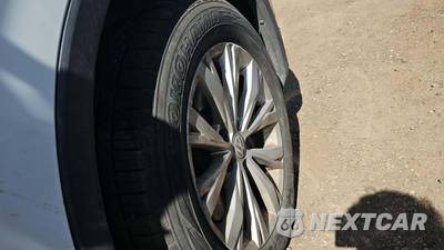 2018 Volkswagen Tiguan SE - zdjęcie 24 z 31 - miniatura