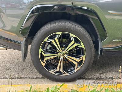 2024 Toyota RAV4 Prime XSE - zdjęcie 8 z 28 - miniatura