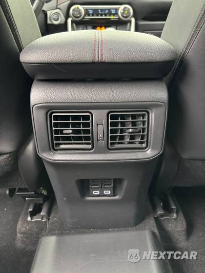 2024 Toyota RAV4 Prime XSE - zdjęcie 18 z 28 - miniatura