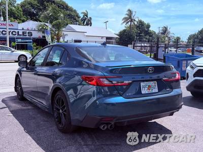 2025 Toyota Camry SE - zdjęcie 4 z 14 - miniatura
