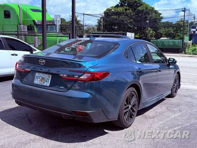 2025 Toyota Camry SE - zdjęcie 6 z 14 - miniatura