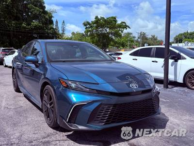 2025 Toyota Camry SE - zdjęcie 2 z 14 - miniatura