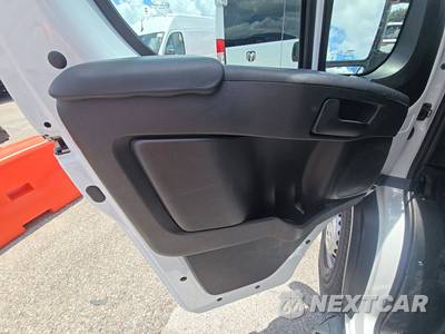 2025 Ram ProMaster 2500 Cargo Van Tradesman w/Passenger Seat Low Roof 136.0" WB - zdjęcie 9 z 20 - miniatura