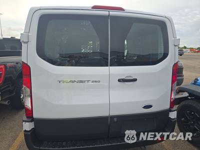 2025 Ford Transit 250 Cargo Van Low Roof 130.0" WB - zdjęcie 5 z 28 - miniatura