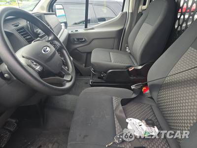 2025 Ford Transit 250 Cargo Van Low Roof 130.0" WB - zdjęcie 7 z 28 - miniatura