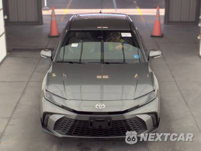 2026 Toyota Camry SE - zdjęcie 2 z 24 - miniatura