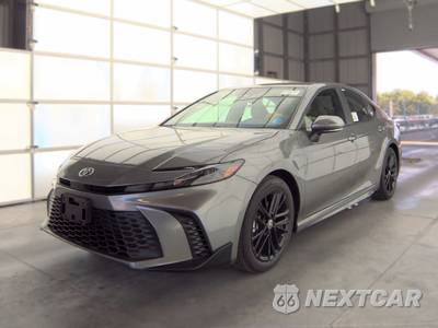 2026 Toyota Camry SE - zdjęcie 1 z 24 - miniatura