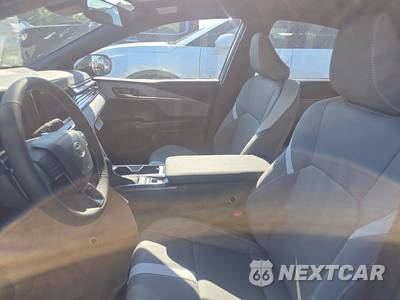 2026 Toyota Camry SE - zdjęcie 13 z 24 - miniatura