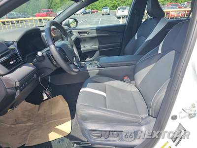 2026 Toyota Camry SE - zdjęcie 7 z 21 - miniatura