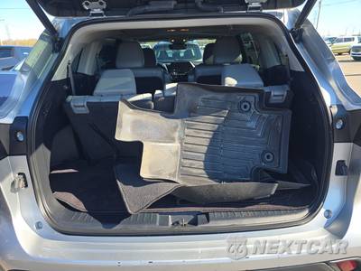 2023 Toyota Highlander XLE - zdjęcie 17 z 33 - miniatura