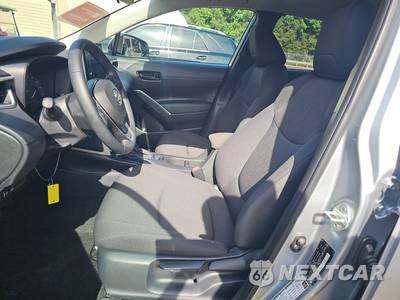 2024 Toyota Corolla Cross LE - zdjęcie 7 z 23 - miniatura