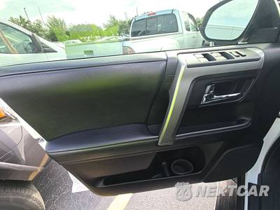 2019 Toyota 4Runner SR5 Premium - zdjęcie 9 z 29 - miniatura