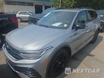 2022 Volkswagen Tiguan SE R-Line Black - zdjęcie 1 z 22 - miniatura