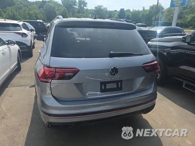 2022 Volkswagen Tiguan SE R-Line Black - zdjęcie 5 z 22 - miniatura