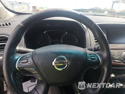 2014 Nissan Pathfinder SL - zdjęcie 11 z 35 - miniatura