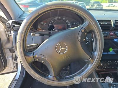 2002 Mercedes-Benz C 240 Sedan - zdjęcie 10 z 39 - miniatura