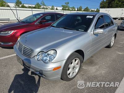 2002 Mercedes-Benz C 240 Sedan - zdjęcie 1 z 39 - miniatura