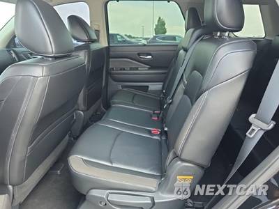 2024 Nissan Pathfinder SL - zdjęcie 16 z 21 - miniatura