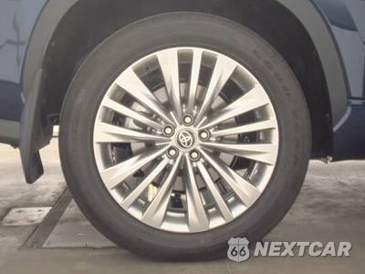 2026 Toyota Highlander Platinum - zdjęcie 11 z 26 - miniatura