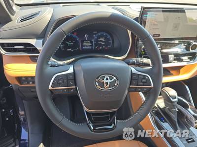 2026 Toyota Highlander Platinum - zdjęcie 16 z 26 - miniatura