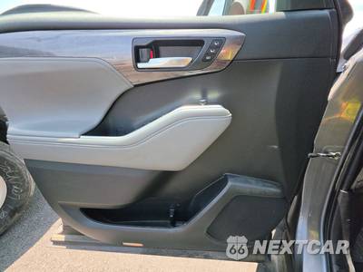 2022 Toyota Highlander Hybrid Limited - zdjęcie 9 z 31 - miniatura