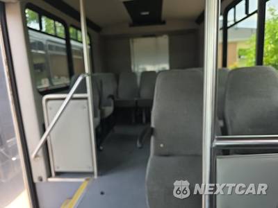 2022 Mercedes-Benz Sprinter 4500 Cab Chassis DRW - zdjęcie 16 z 21 - miniatura