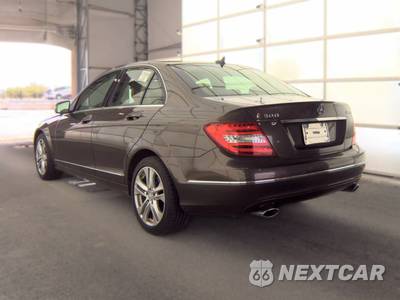 2013 Mercedes-Benz C 300 4MATIC Sedan - zdjęcie 8 z 37 - miniatura