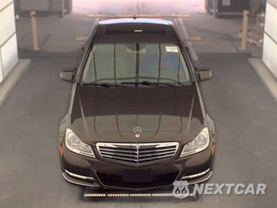 2013 Mercedes-Benz C 300 4MATIC Sedan - zdjęcie 2 z 37 - miniatura