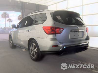 2017 Nissan Pathfinder SL - zdjęcie 6 z 19 - miniatura