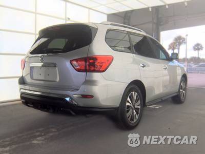 2017 Nissan Pathfinder SL - zdjęcie 4 z 19 - miniatura