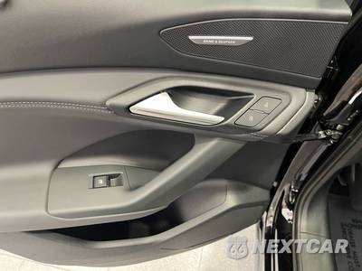 2025 Audi Q6 e-tron Premium Plus - zdjęcie 32 z 51 - miniatura