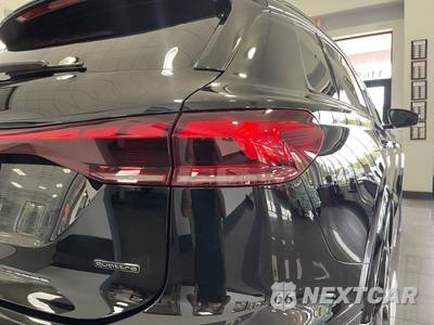 2025 Audi Q6 e-tron Premium Plus - zdjęcie 17 z 51 - miniatura