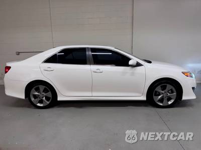 2014 Toyota Camry SE Sport - zdjęcie 2 z 24 - miniatura
