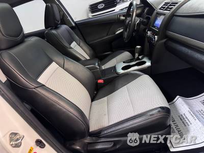 2014 Toyota Camry SE Sport - zdjęcie 17 z 24 - miniatura
