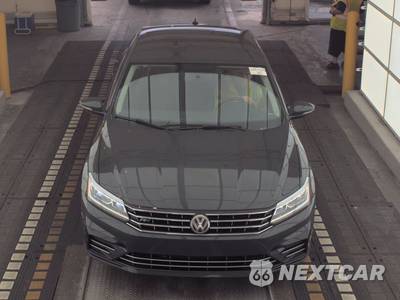 2017 Volkswagen Passat 1.8T R-Line w/Comfort Pkg - zdjęcie 2 z 30 - miniatura