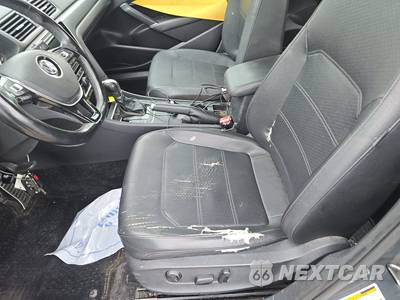 2017 Volkswagen Passat 1.8T R-Line w/Comfort Pkg - zdjęcie 7 z 30 - miniatura