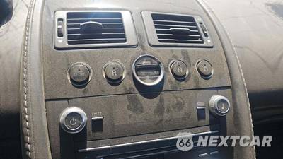 2014 Aston Martin V8 Vantage Convertible - zdjęcie 28 z 31 - miniatura