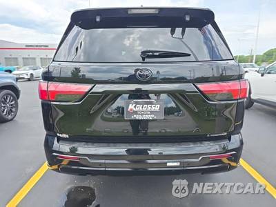 2026 Toyota Sequoia Platinum - zdjęcie 5 z 27 - miniatura