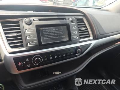 2016 Toyota Highlander LE - zdjęcie 11 z 30 - miniatura